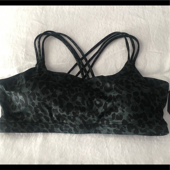 GapFit Eclipse Medium Support Strappy Sports Bra - Picture 2 of 5